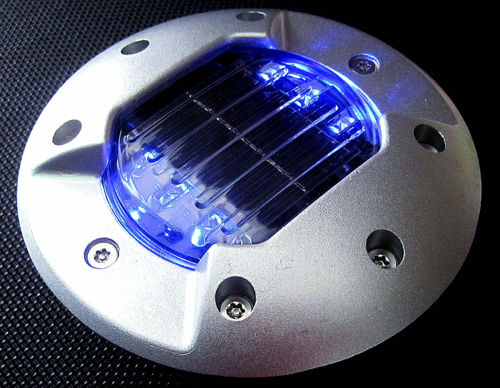 Hot Sale Round Shape Blinker Flashing Cat Eye Traffic 6 LED Warning Light Product Embedded Aluminum Solar Road Stud