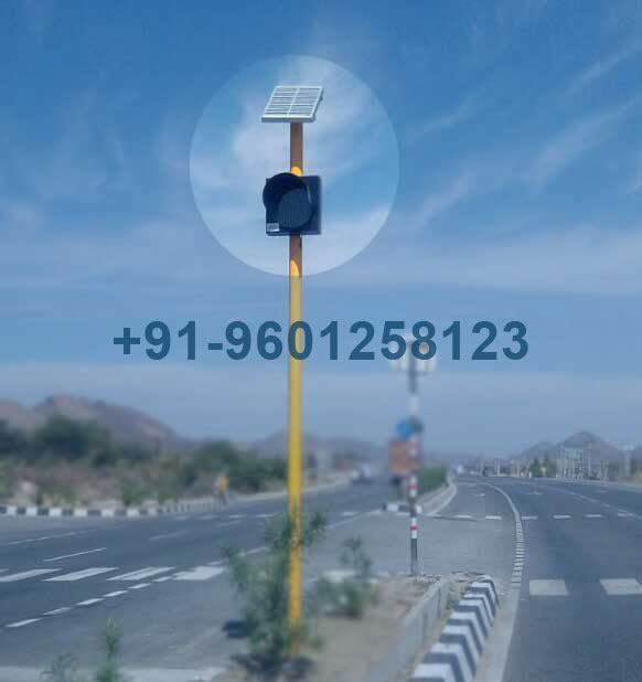 Pole mounted solar LED traffic blinker light manufactured by Enpowers International