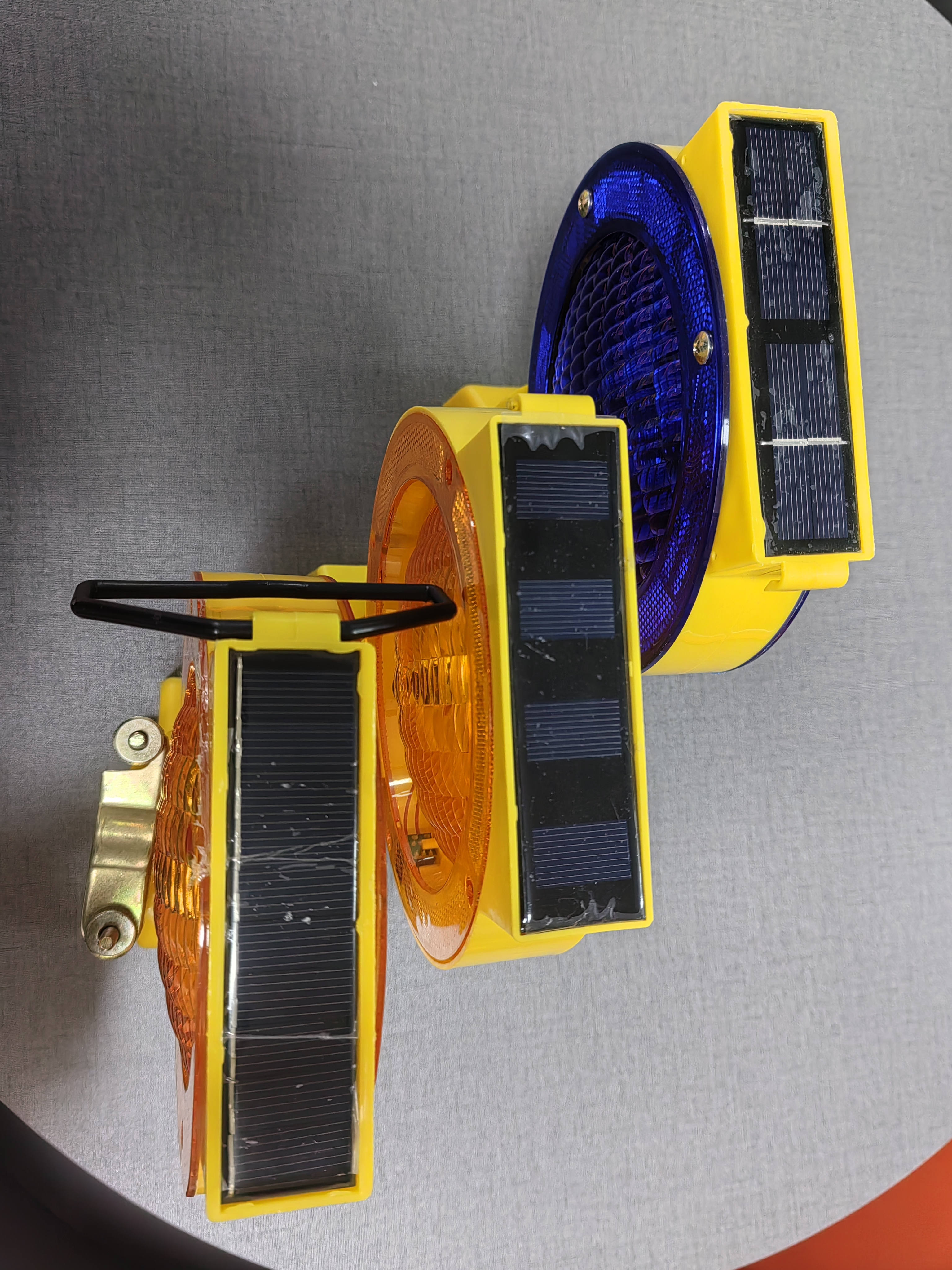 CE Traffic Light Yellow LED Barricade Flasher Light / Amber Road Cone Solar Barricade Light WARNING Safety