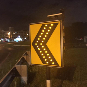 Arrow Solar Traffic Signs, Solar Directional LED Flash Warning Chevron (Solar Traffic Sign)