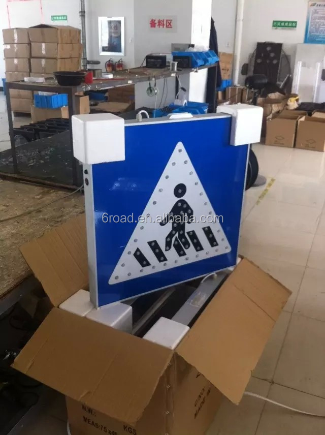 Arrow Solar Traffic Signs, Solar Directional LED Flash Warning Chevron (Solar Traffic Sign)