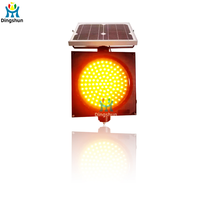 12V Portable LED Warning Beacon with Solar Panel Solar Powered Yellow Flashing Traffic Light