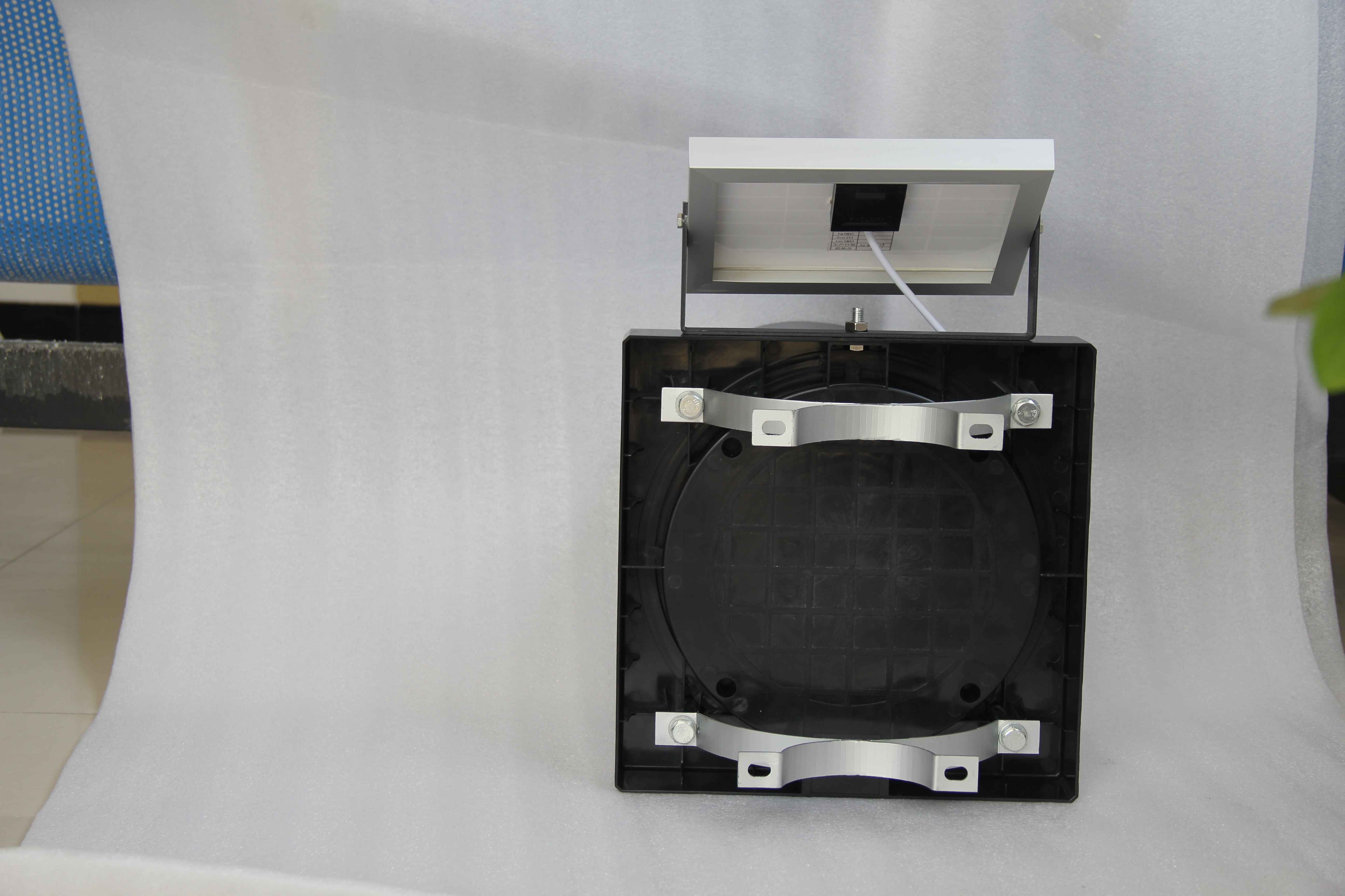 Solar Powered Amber Flashing Light