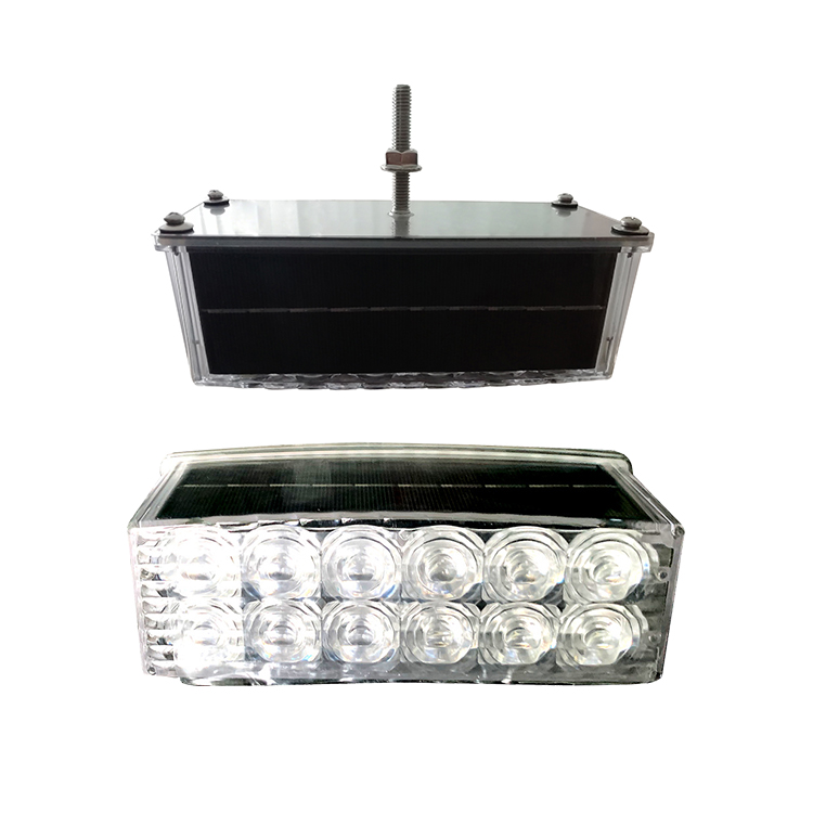 High-Visibility Red/Blue Solar Beacon with Alternating Flash IP66 Rated LED Warning Light for Traffic Safety Road Work