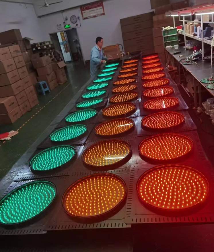 Red Yellow Amber Road Safety Blinker Solar Powered Led Flashing Warning Warning Light for for Highway, Mine & Construction Site