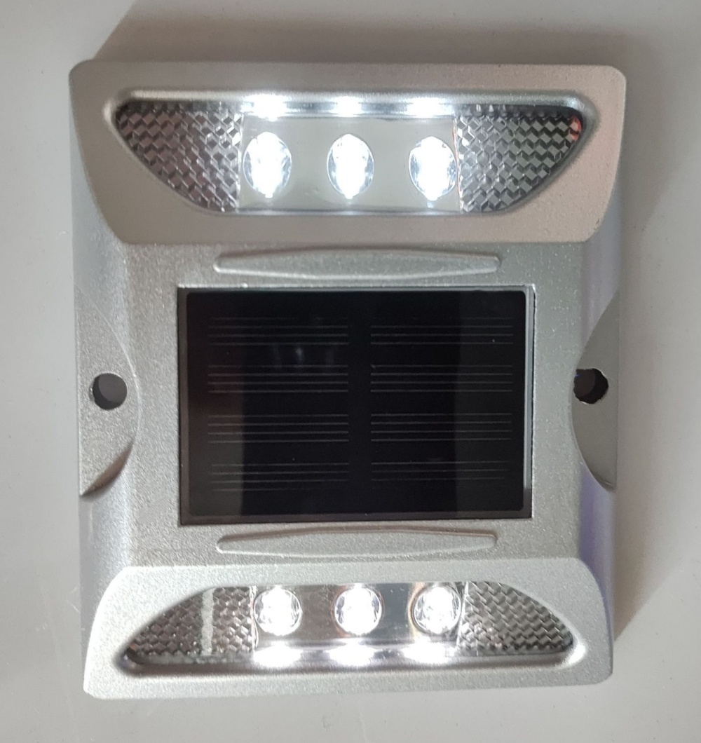 IP68 Steel Solar Road Studs Street Light with Bright Traffic Beacon Road Safety Warning Lights Solar Road Safety Strobe Light