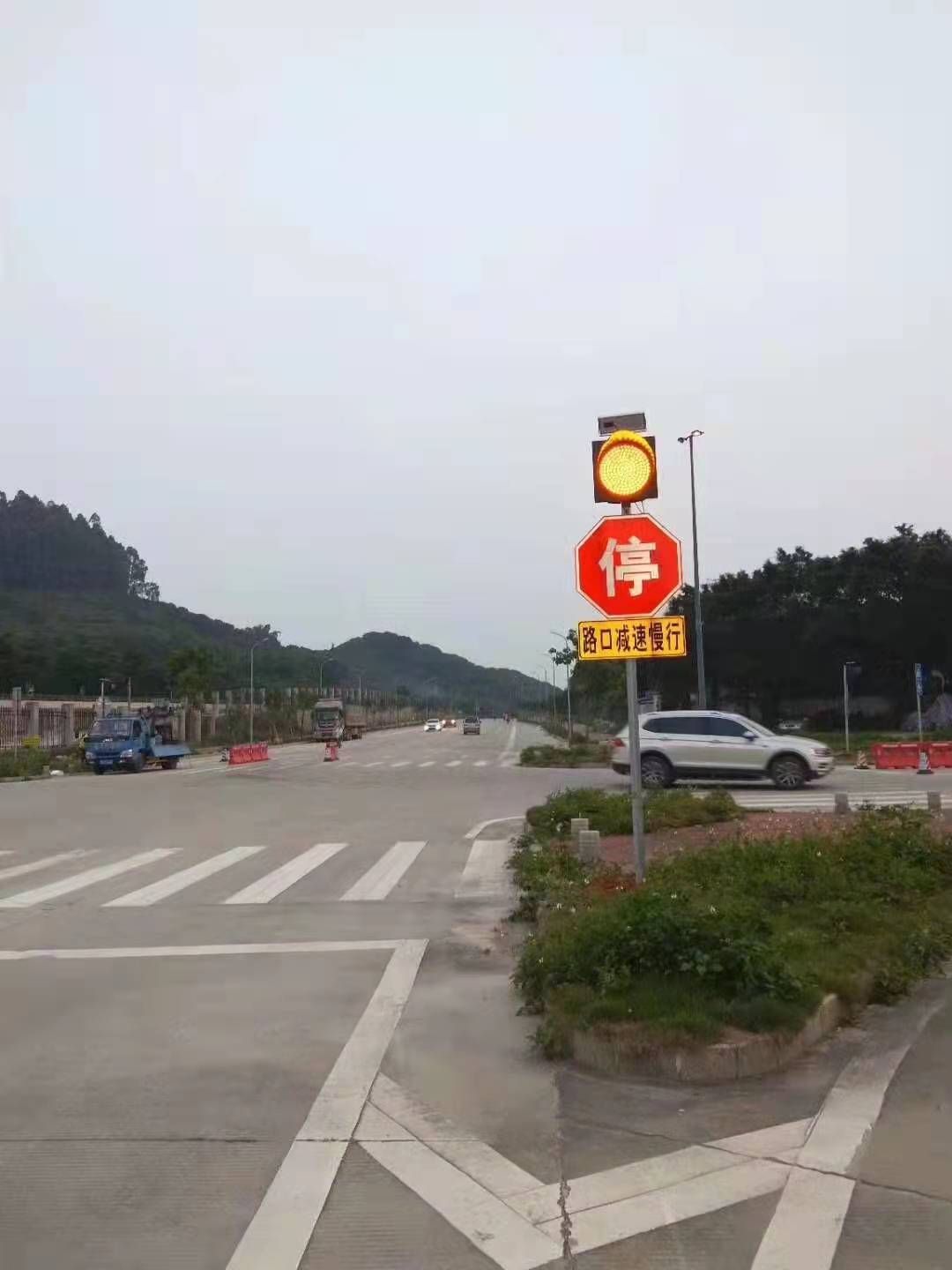 Solar Road Blinker Construction