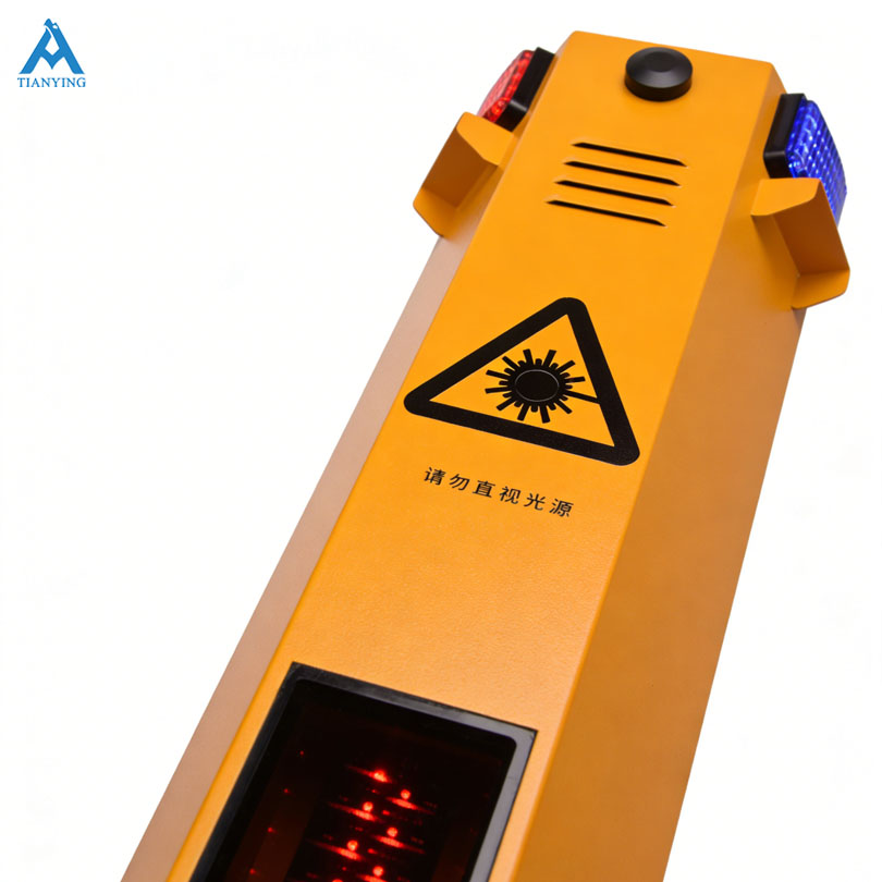 Smart Crosswalk Alert Beacon Laser Grid Projection IP65 Waterproof Aluminum Solar/Mains Powered Engineer Grade Traffic Light